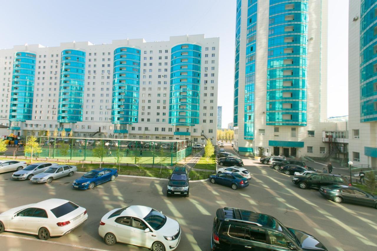 Cozy Apartment On Sarayshyq Street 5E アスターナ エクステリア 写真