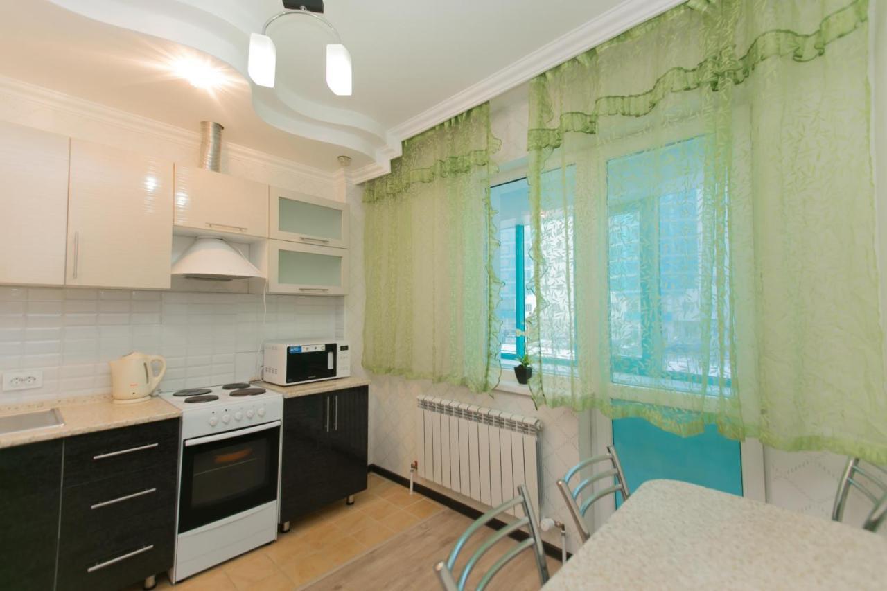 Cozy Apartment On Sarayshyq Street 5E アスターナ エクステリア 写真