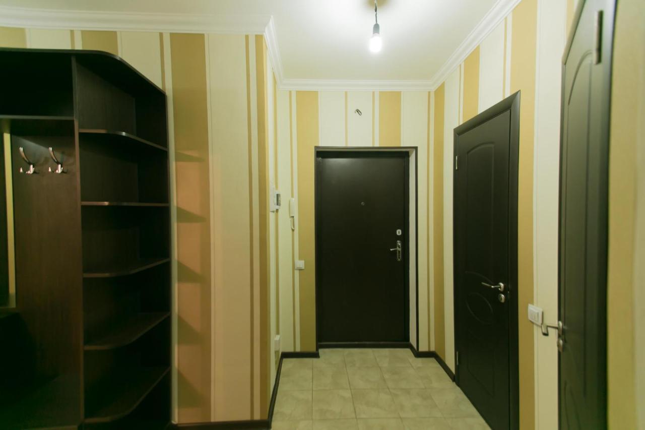 Cozy Apartment On Sarayshyq Street 5E アスターナ エクステリア 写真
